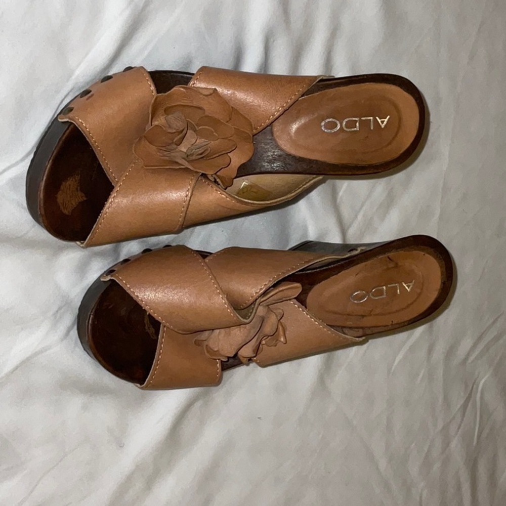 Shoes - Picture 5 of 5